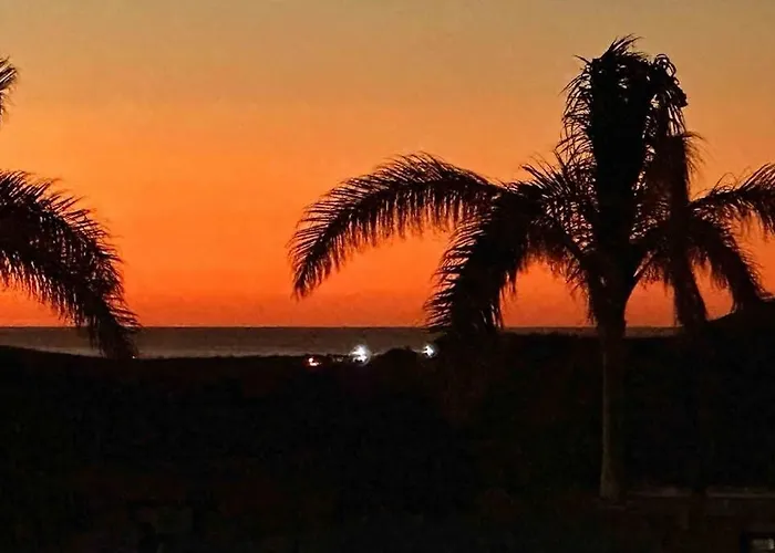 Сasa de vacaciones Modern With Rooftop Lounge, Pools, Gym, Pickleball & Netflix Access Cabo San Lucas